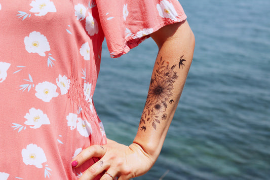 Tatouages éphémères - fleurs et hirondelles